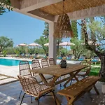 Delight Luxury - Contemporary Elegance & Tranquility, By Zantewize *