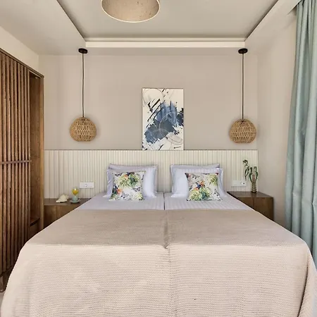 فيلة Delight Luxury - Contemporary Elegance & Tranquility, By Zantewize
