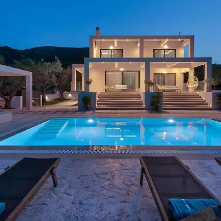 فيلة Delight Luxury - Contemporary Elegance & Tranquility, By Zantewize Pandokrátor