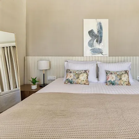 Delight Luxury - Contemporary Elegance & Tranquility, By Zantewize Vilă *