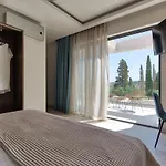 Delight Luxury - Contemporary Elegance & Tranquility, By Zantewize Pandokrátor