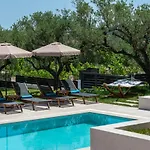 Delight Luxury - Contemporary Elegance & Tranquility, By Zantewize Villa *