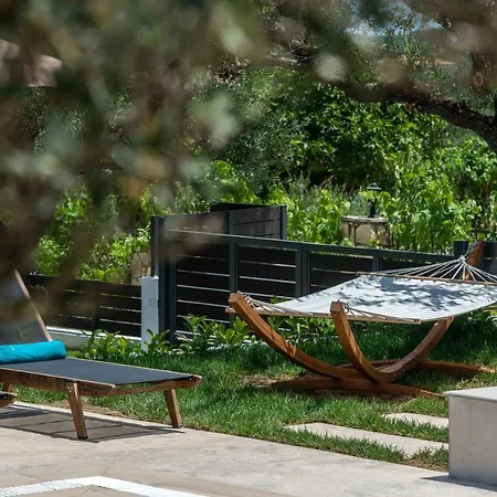 Delight Luxury - Contemporary Elegance & Tranquility, By Zantewize Villa Pandokrátor