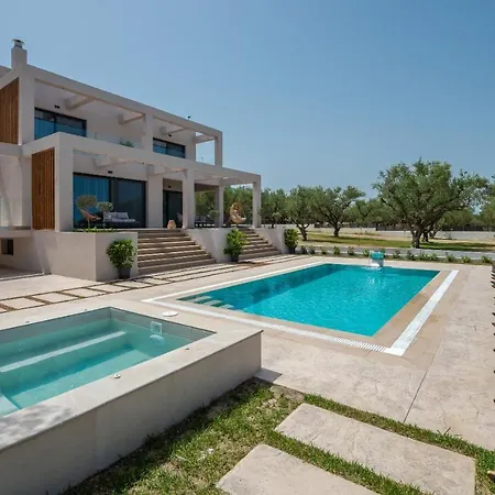 Villa Delight Luxury - Contemporary Elegance & Tranquility, By Zantewize