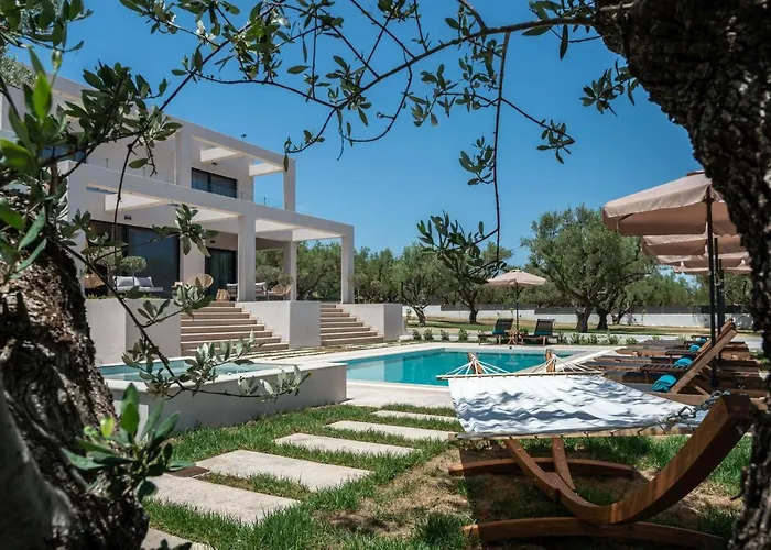 Delight Luxury - Contemporary Elegance & Tranquility, By Zantewize Pandokrátor