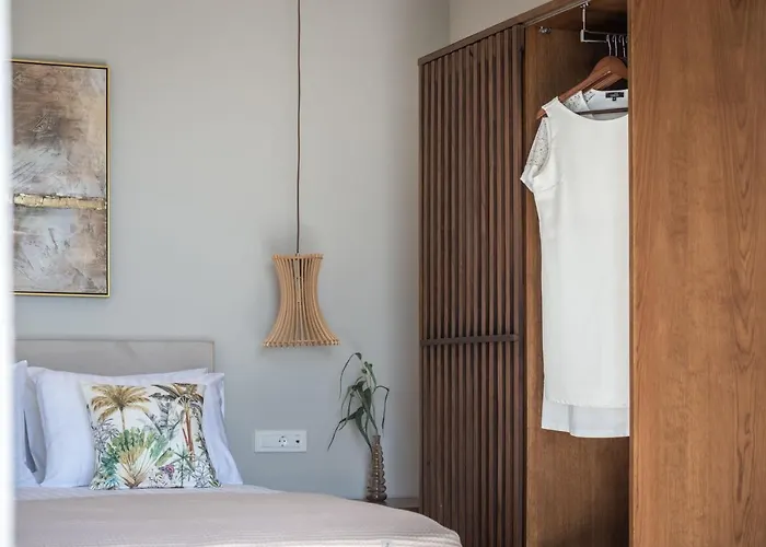 Delight Luxury - Contemporary Elegance & Tranquility, By Zantewize Villa