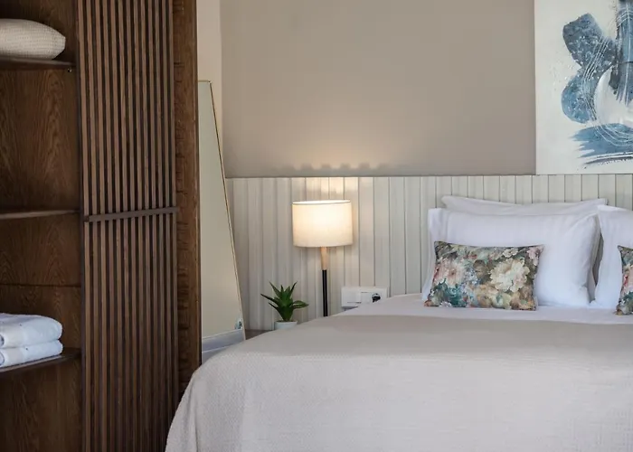 Villa Delight Luxury - Contemporary Elegance & Tranquility, By Zantewize