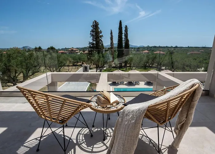 Delight Luxury - Contemporary Elegance & Tranquility, By Zantewize Villa