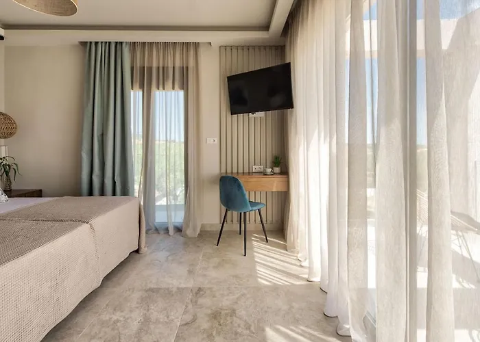 Delight Luxury - Contemporary Elegance & Tranquility, By Zantewize Pandokrátor