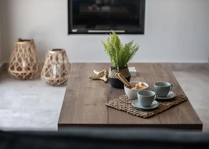 Villa Delight Luxury - Contemporary Elegance & Tranquility, By Zantewize