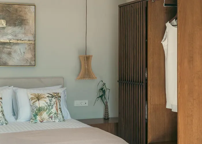 Delight Luxury - Contemporary Elegance & Tranquility, By Zantewize Villa *