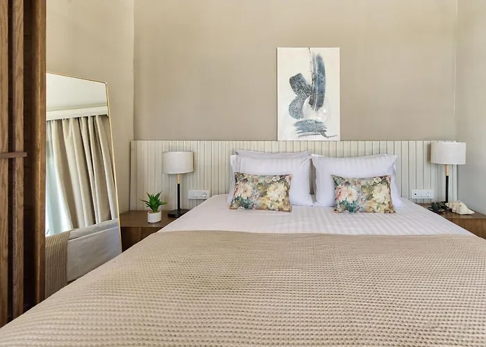 Delight Luxury - Contemporary Elegance & Tranquility, By Zantewize Villa *