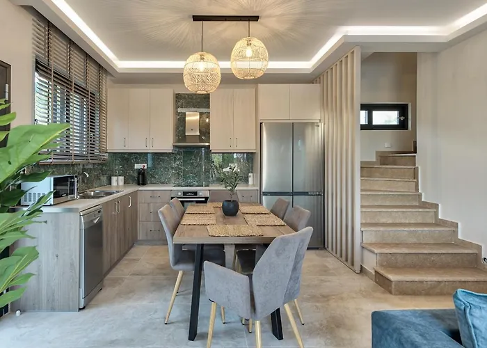 Delight Luxury - Contemporary Elegance & Tranquility, By Zantewize Villa Pandokrátor