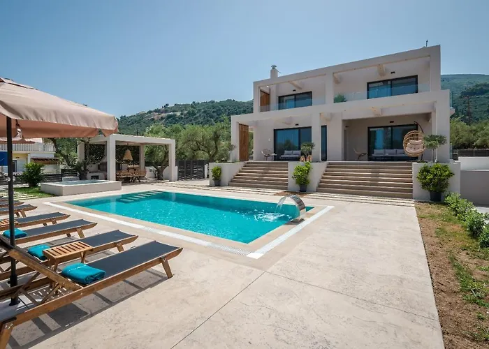 Delight Luxury - Contemporary Elegance & Tranquility, By Zantewize Villa *