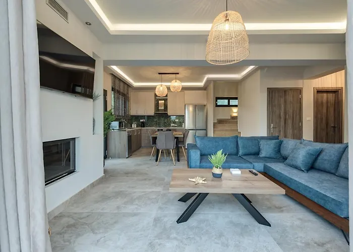 Villa Delight Luxury - Contemporary Elegance & Tranquility, By Zantewize Pandokrátor