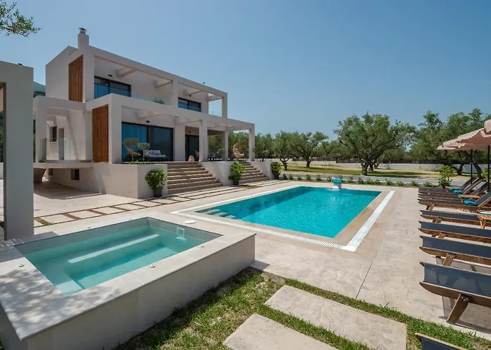 Villa Delight Luxury - Contemporary Elegance & Tranquility, By Zantewize