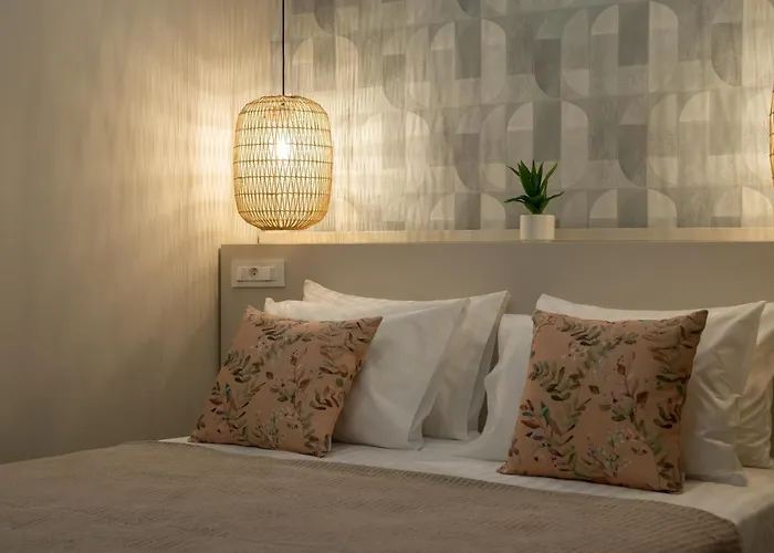 Villa Delight Luxury - Contemporary Elegance & Tranquility, By Zantewize *