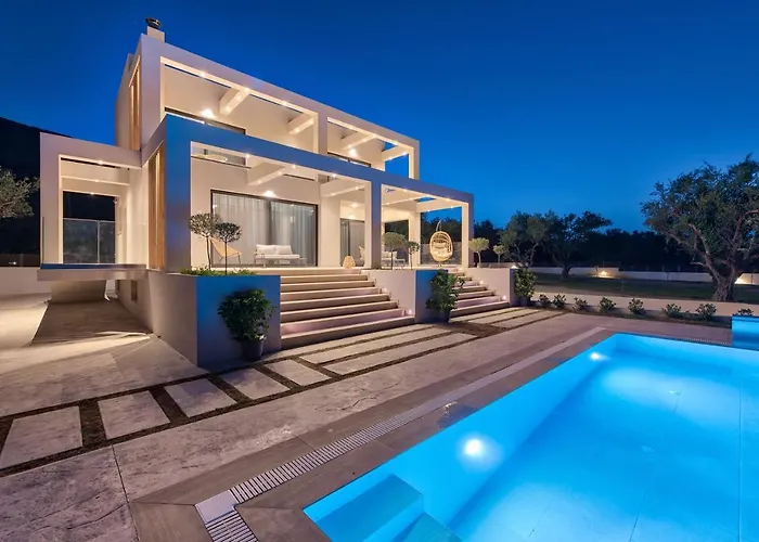 Delight Luxury - Contemporary Elegance & Tranquility, By Zantewize Villa *