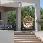 Villa Delight Luxury - Contemporary Elegance & Tranquility, By Zantewize *