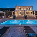 Villa Delight Luxury - Contemporary Elegance & Tranquility, By Zantewize Pandokrátor