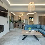 Villa Delight Luxury - Contemporary Elegance & Tranquility, By Zantewize Pandokrátor