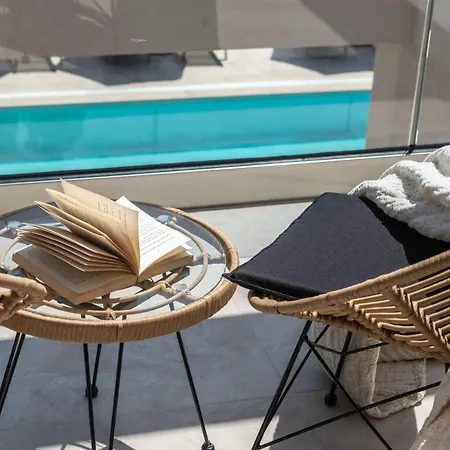 Delight Luxury - Contemporary Elegance & Tranquility, By Zantewize Vila Pandokrátor