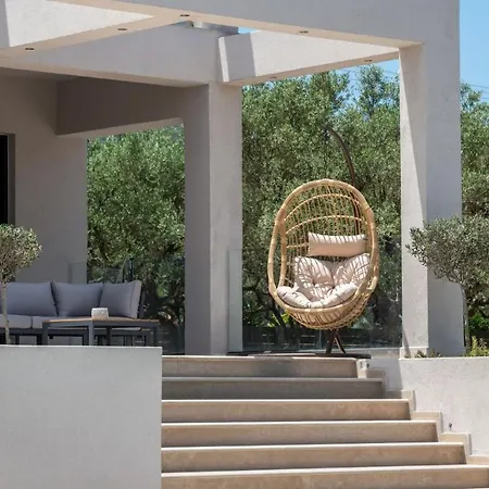 Vila Delight Luxury - Contemporary Elegance & Tranquility, By Zantewize *