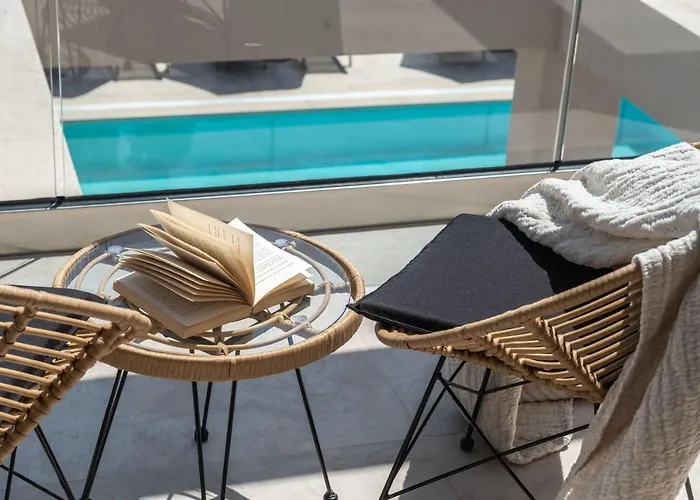 Delight Luxury - Contemporary Elegance & Tranquility, By Zantewize Villa Pandokrátor