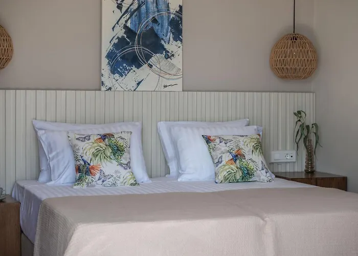 Delight Luxury - Contemporary Elegance & Tranquility, By Zantewize * Pandokrátor